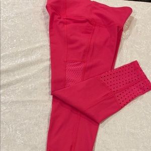 Victoria Secret Hot Pink Capri Active Leggings